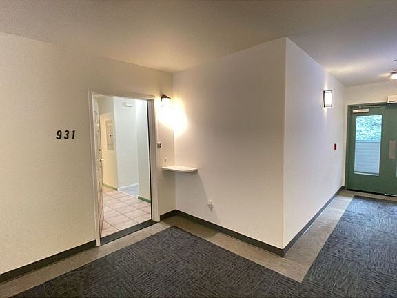 5th image of 931 Mountain Meadows Cir