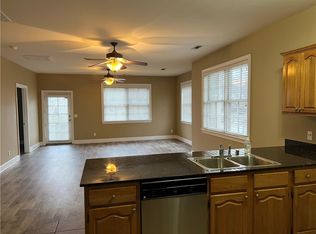 204 N Shipley Aly, Fayetteville, AR 72701