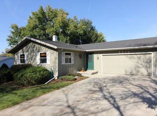 6814 Stratford Dr, Madison, WI 53719