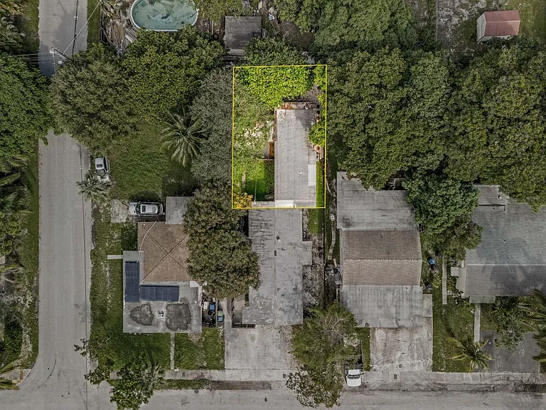 1340 NE 1st Ave — Photo 8