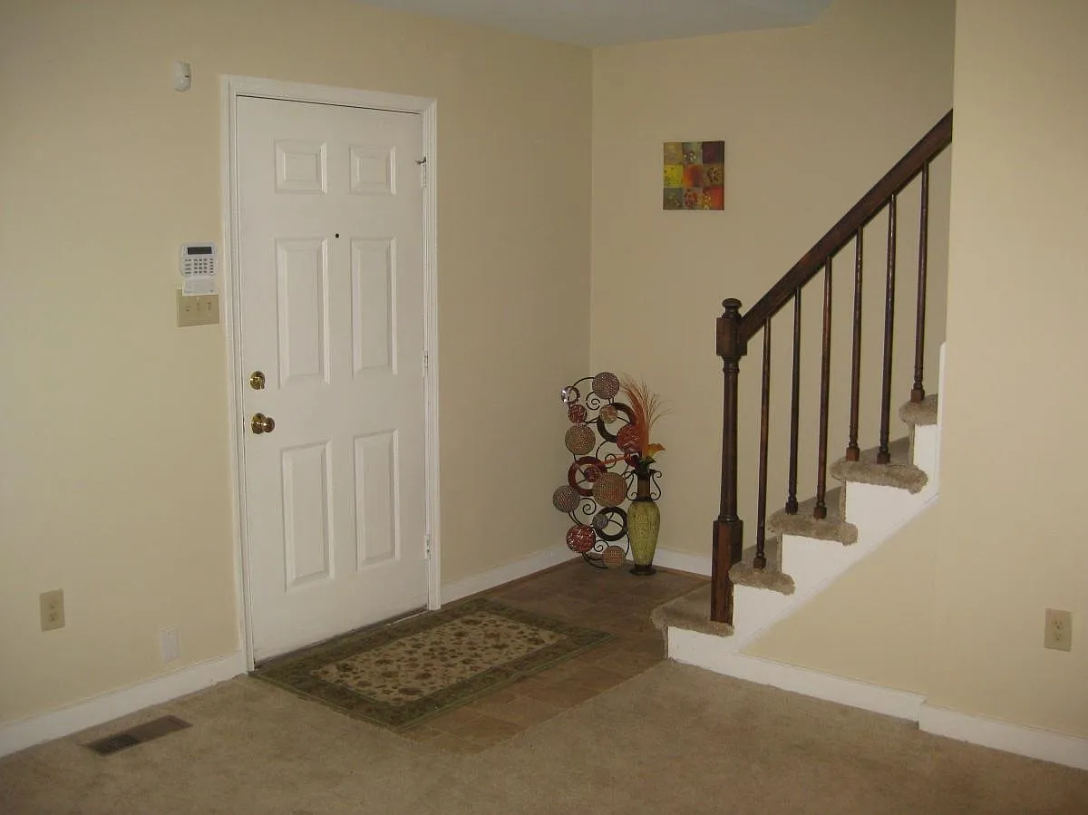 6028 Partingdale Cir — Photo 3