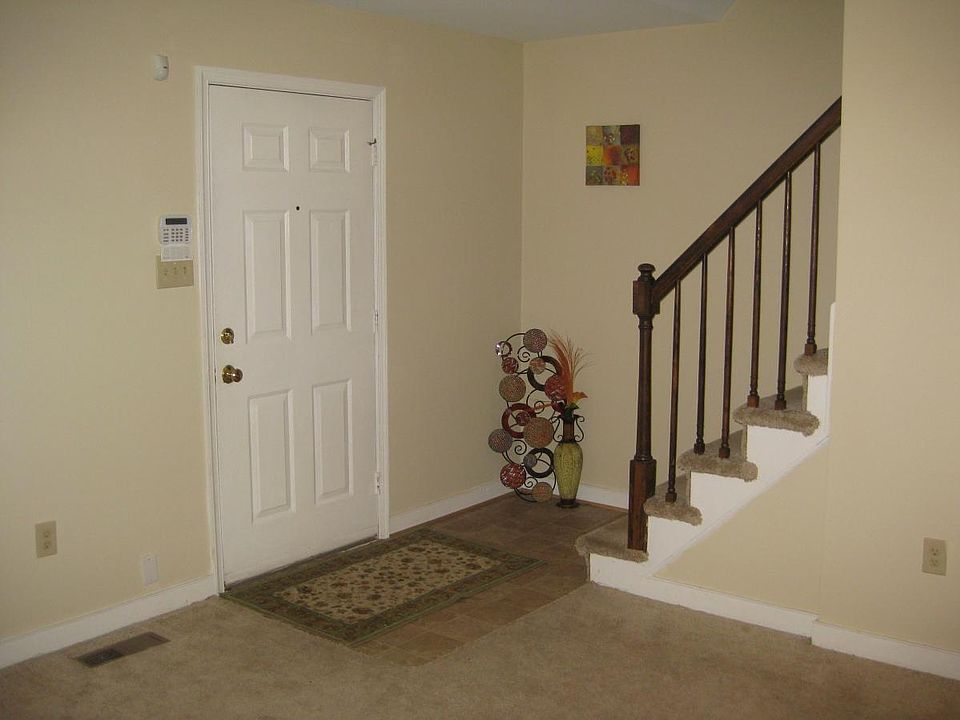 Living Room - 3
