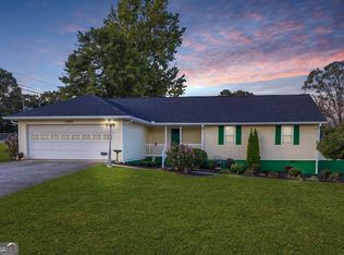 4305 Oak Creek Dr, Gainesville, GA 30506