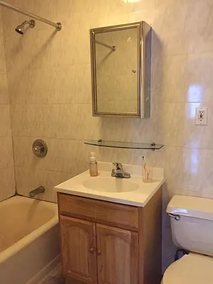 Rented by Natlane Equities | media 18