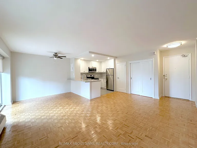 135 Allan St #306 — Photo 3