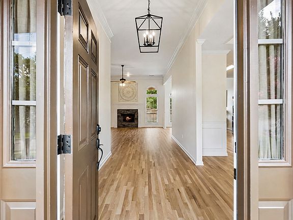 3rd image of 1003 Lichfield Ct