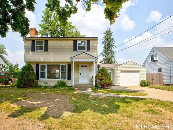 1313 Ellsmere St NE, Grand Rapids, MI 49505