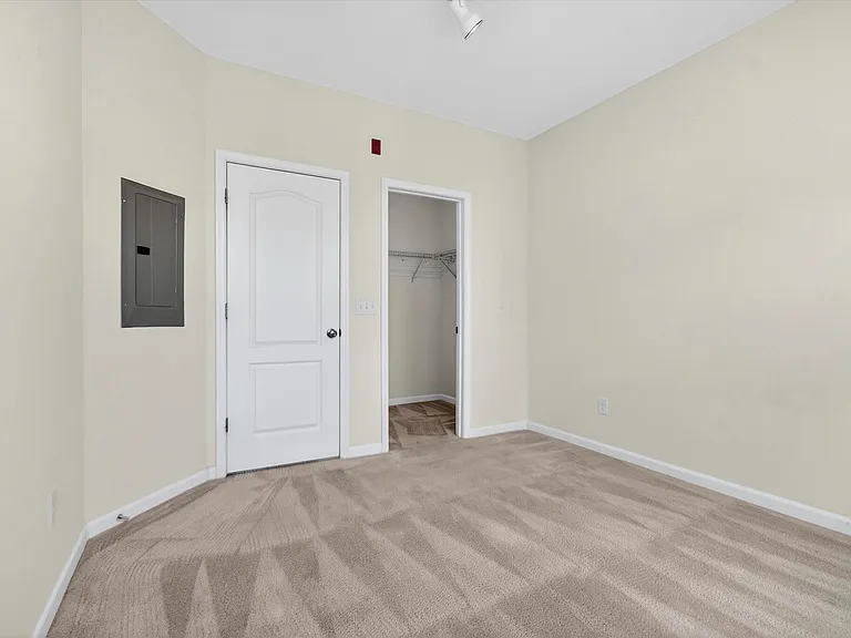 24620 Byrne Meadow Sq #300 — Photo 15