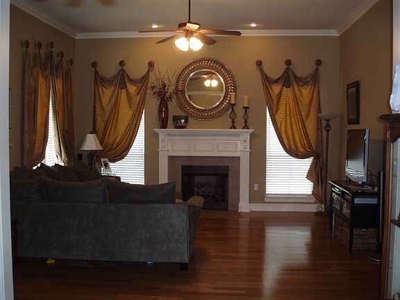 2nd image of 12422 Dutchtown Villa Dr