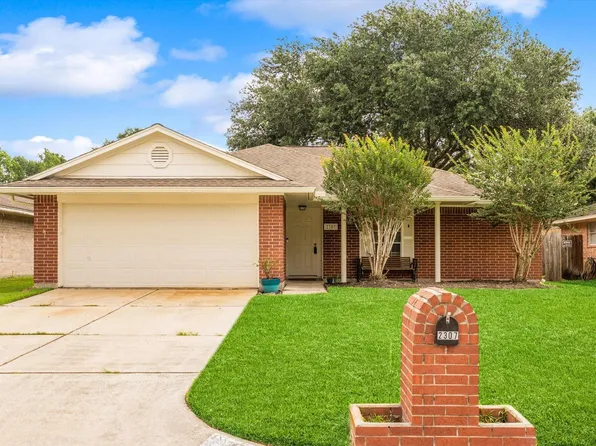 2307 Old Oak Ln, Kingwood, TX 77339