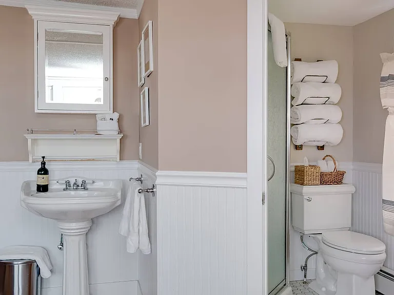 681 Old Montauk Hwy — Photo 17