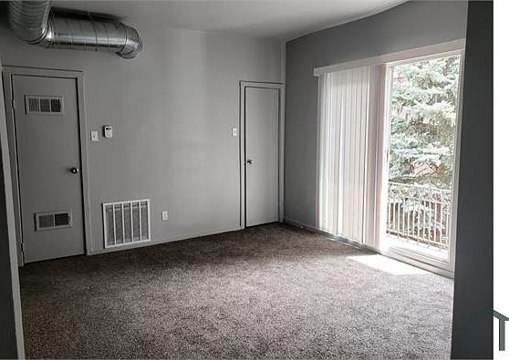 2nd image of 4222 S Michigan Ave #2