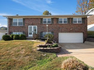 10610 Brookmere Dr, Saint Louis, MO