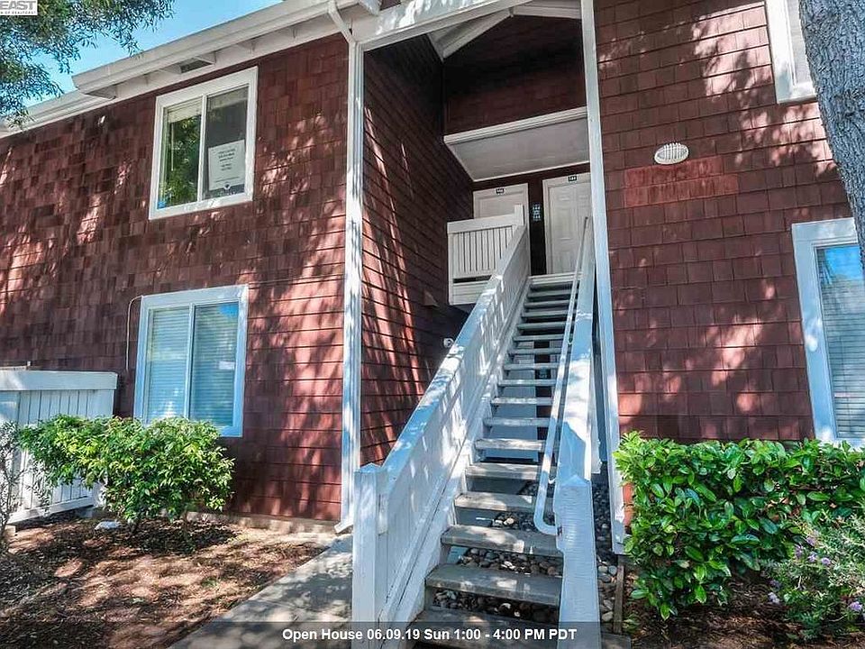 1st image of 146 Bayside Ct #393