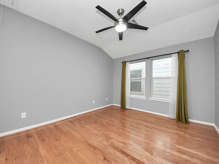 10062 Hillside Bayou Dr — Photo 36