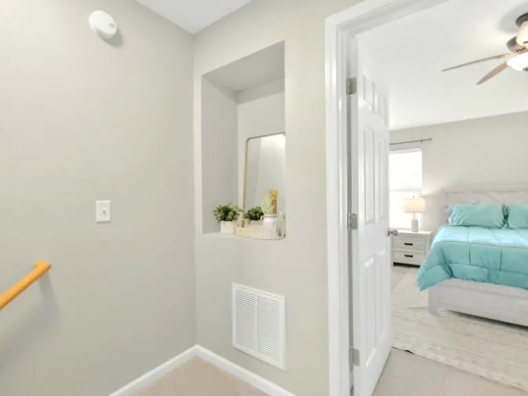 1011 Wolves Den Pl — Photo 19