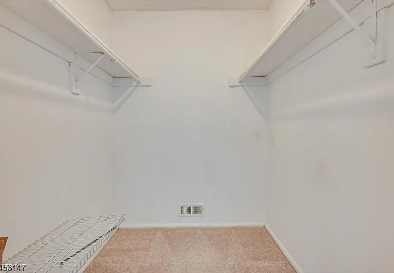 57 Lindsey Ct — Photo 18