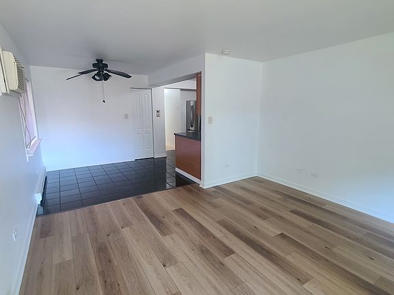4th image of 6724 W 64th Pl APT 1W