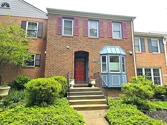 2nd image of 7526 Heatherton Ln