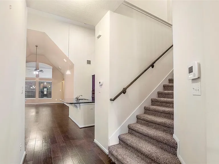 17906 Arapaho Hill Ln — Photo 6