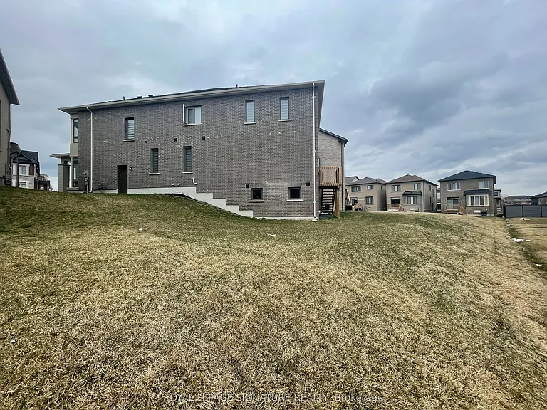 1231 Plymouth Dr — Photo 23