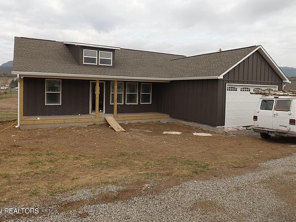 2nd image of 935 Shawanee Rd