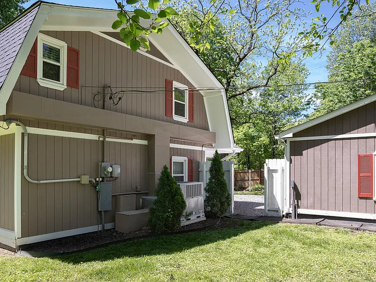 1106 Ogrady Dr — Photo 34