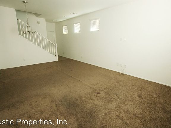 4th image of 847 Royal Amethyst Way