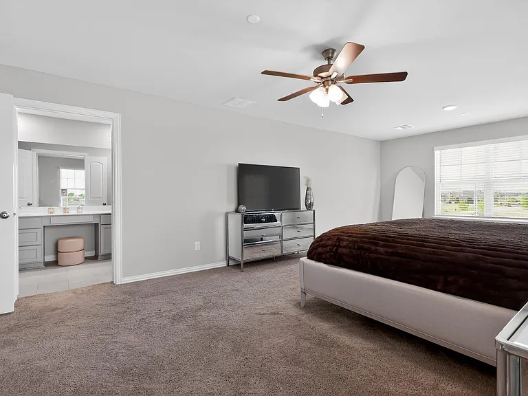 2790 Mariposa Creek Dr — Photo 12