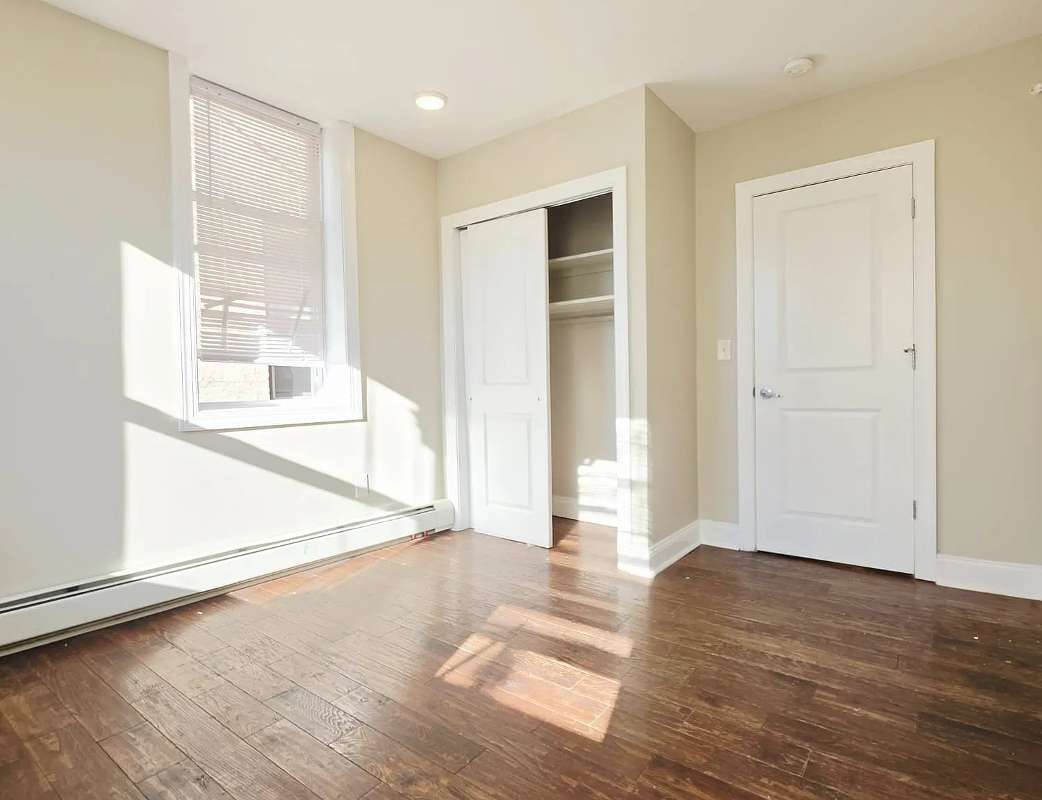 2 bed, 800 sqft, $1,895 — Photo 2