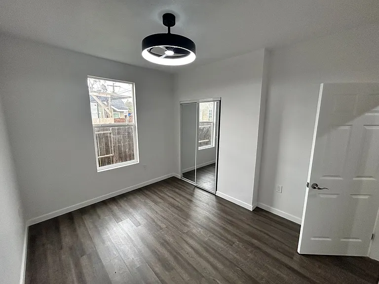1527 W Orangeburg Ave — Photo 29