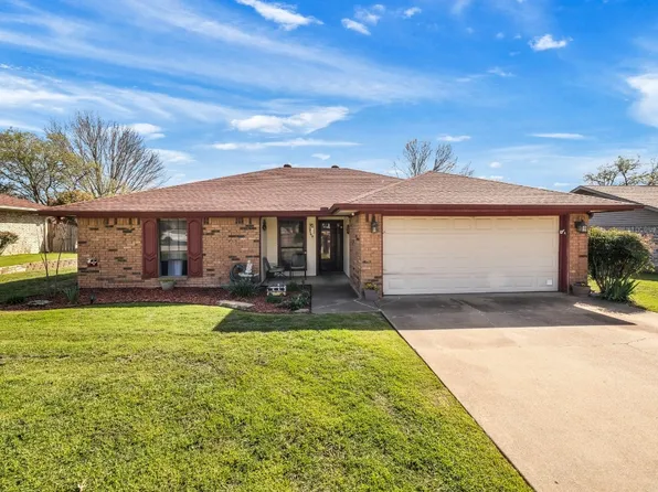 1107 Kay Dr, Weatherford, TX 76086