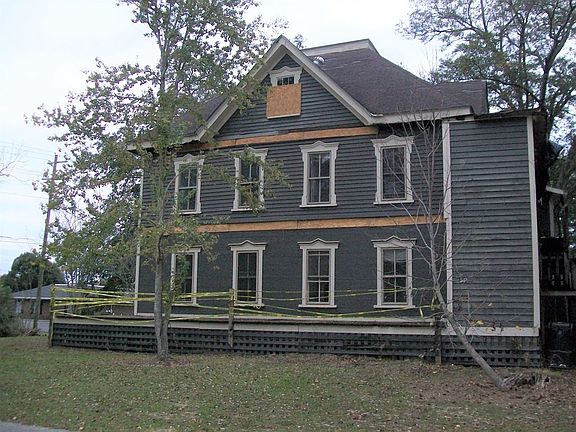 2nd image of 315 Sellers St