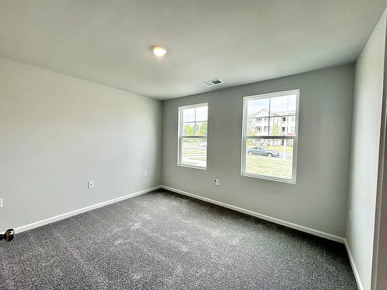 2505 Kasota Ln — Photo 22