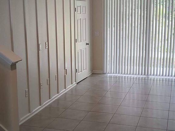 4th image of 66 Whispering Brook Dr