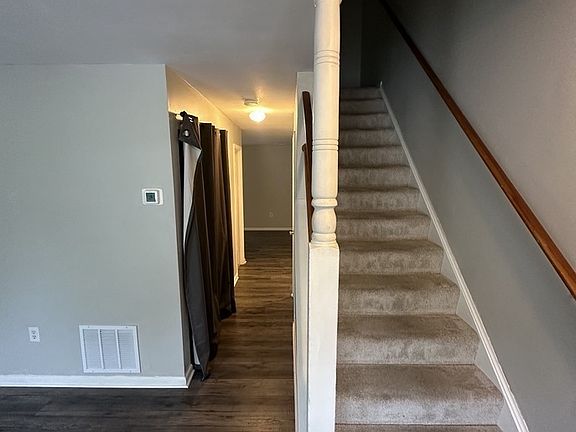 4th image of 8216 Shady Spring Dr