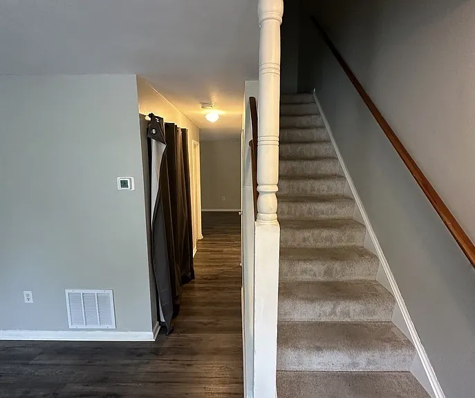 8216 Shady Spring Dr — Photo 4