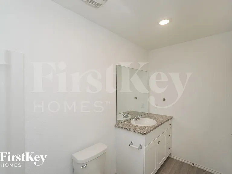 3945 Far Horizon — Photo 12