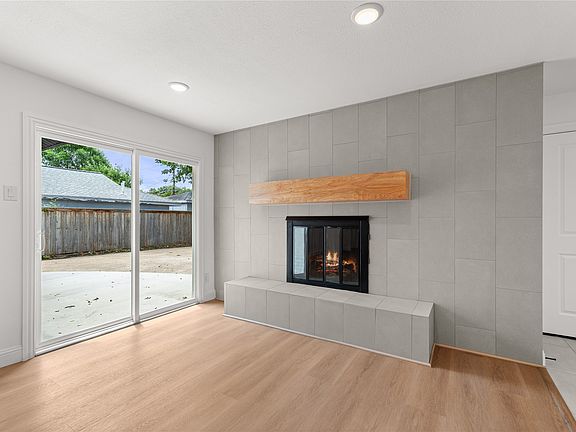 5th image of 10236 Mapleridge Dr