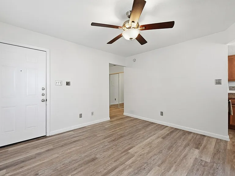 2500 Burleson Rd #402 — Photo 5