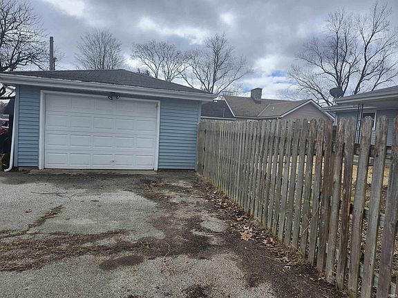 5th image of 132 Hilltop Dr