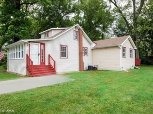 125 Mayfield Ave, Crystal Lake, IL 60014
