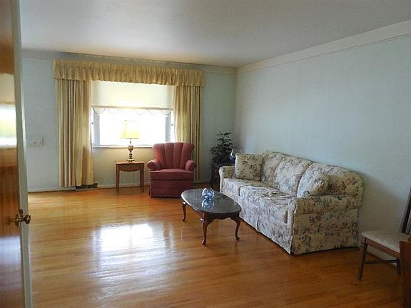 4th image of 6278 Mernic Dr