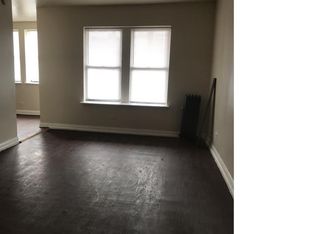 7608 S Essex Ave #202, Chicago, IL 60649