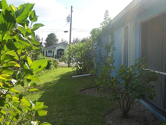 3rd image of 1474 Hedgewood Cir