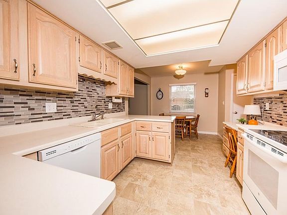 4th image of 6550 Cedarview Ct