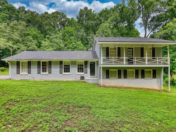2394 Rockbridge Rd, Stone Mountain, GA 30087
