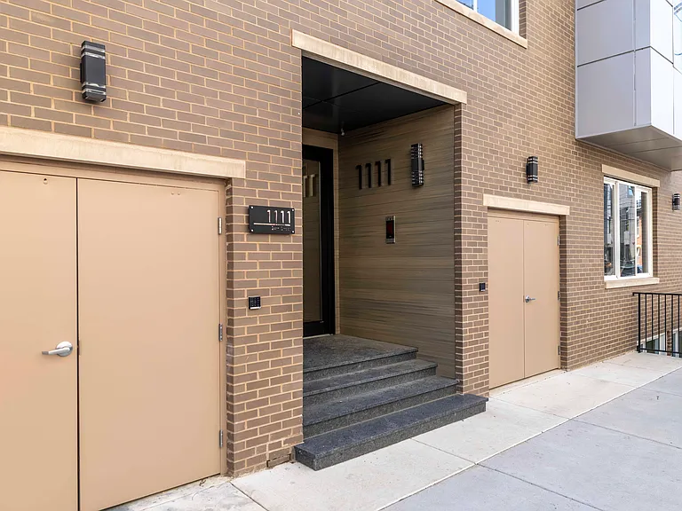 1111 S 24th St #401 — Photo 23