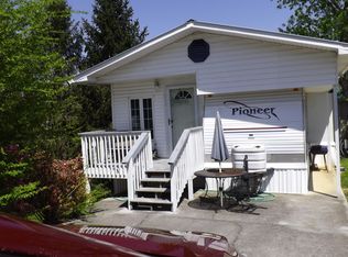 853 Peacock Ridge Dr, Townsend, TN 37882