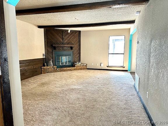 2nd image of 32112 E 721st Rd